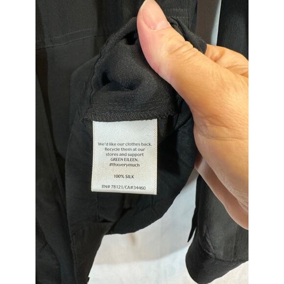 Eileen Fisher Size M Jacket Stand Collar 100% Silk Crepe Black Full Zip Light C1 - Picture 2 of 6